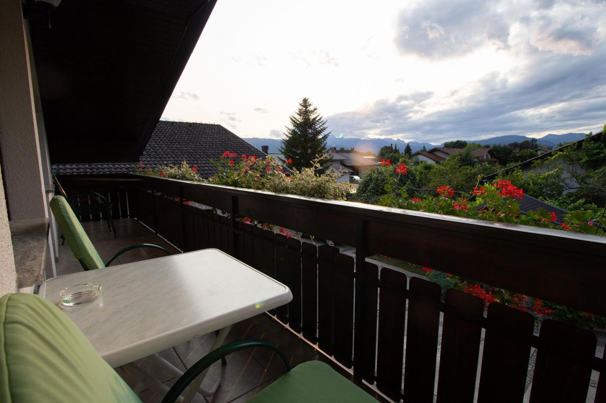 Garden Apartments Jansa رادوفيتْسا الغرفة الصورة